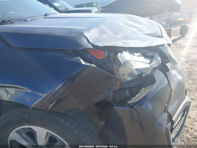 Subaru Forester 2.5i Premium 2018 JF2SJAEC4JH531186 Image 18