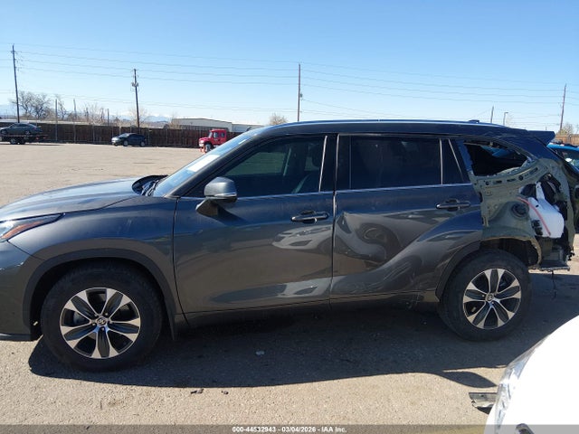 5TDGZRBHXLS522745 Toyota Highlander Xle