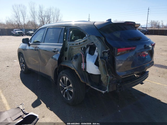 5TDGZRBHXLS522745 Toyota Highlander Xle