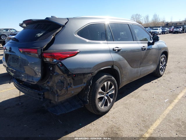 5TDGZRBHXLS522745 Toyota Highlander Xle