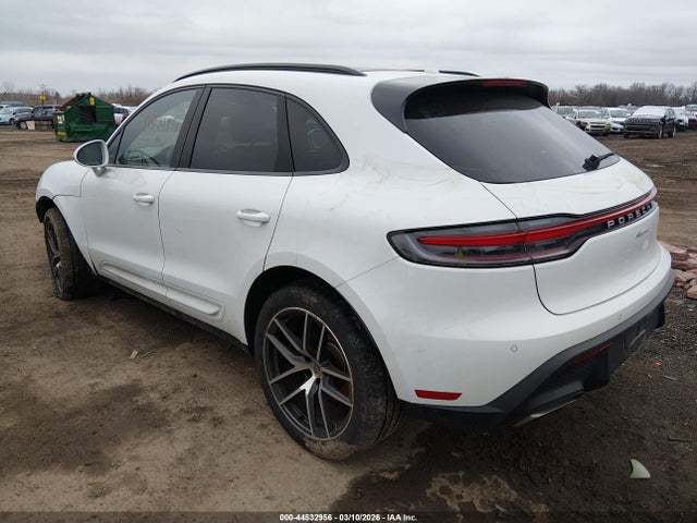 2024 PORSCHE MACAN WP1AA2A56RLB06728 Photo 2
