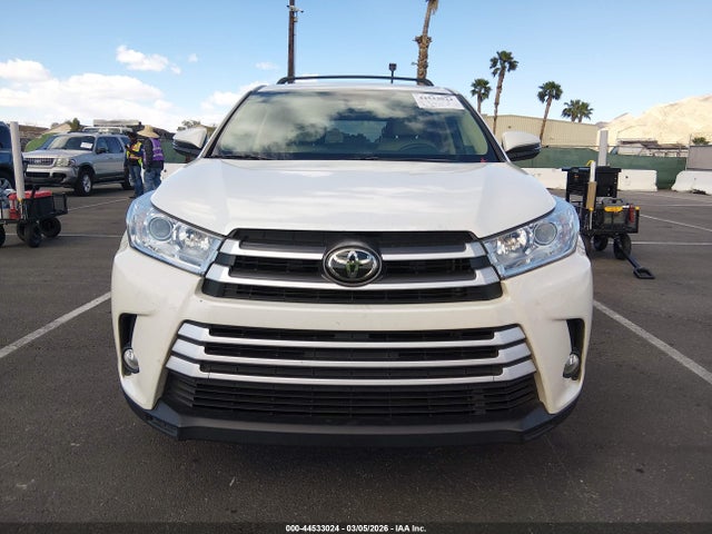 Toyota Highlander Le Plus 2018 5TDZZRFH3JS249440 Image 13