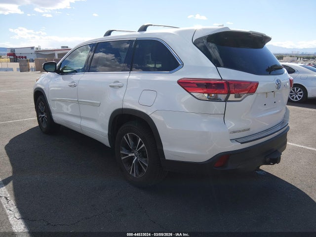 Toyota Highlander Le Plus 2018 5TDZZRFH3JS249440 Image 3