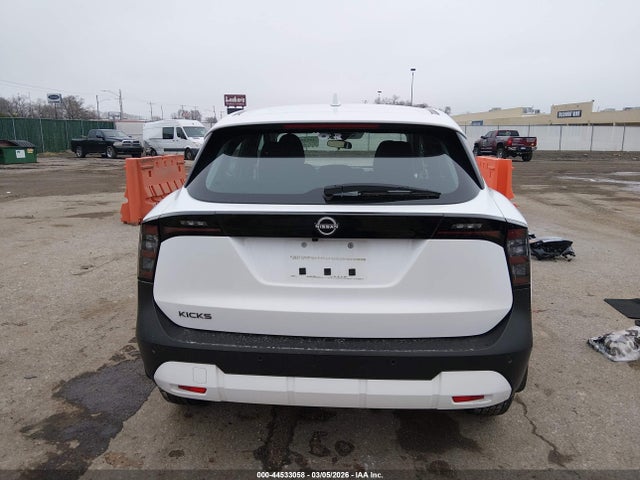 3N8AP6BA7SL338532 Nissan Kicks S Fwd