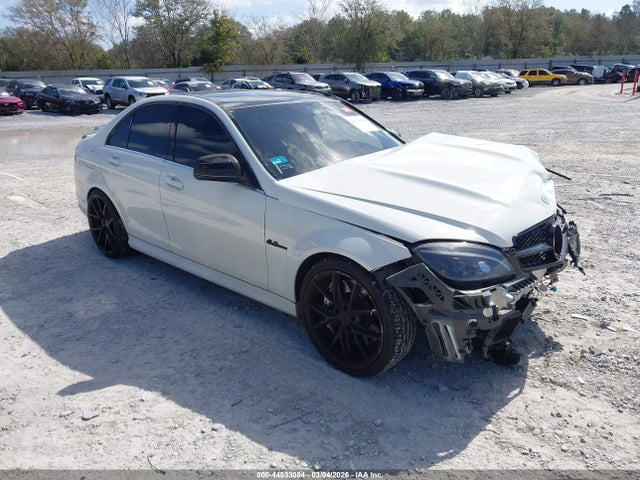 2009 MERCEDES-BENZ C 63 AMG WDDGF77X79F220017