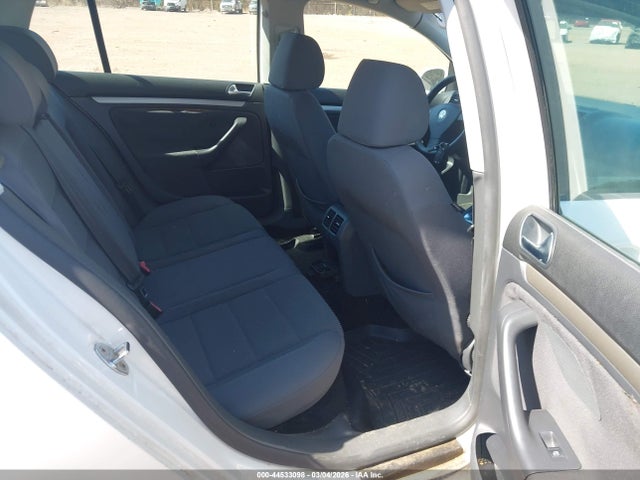 44533098 :رقم المزاد ، WWWDA71K99W100633 vin ، 2009 Volkswagen Rabbit مزاد بيع