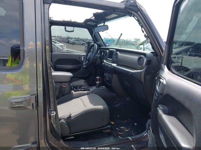 2019 JEEP WRANGLER UNLIMITED 1C4HJXDG9KW544576 Photo 4