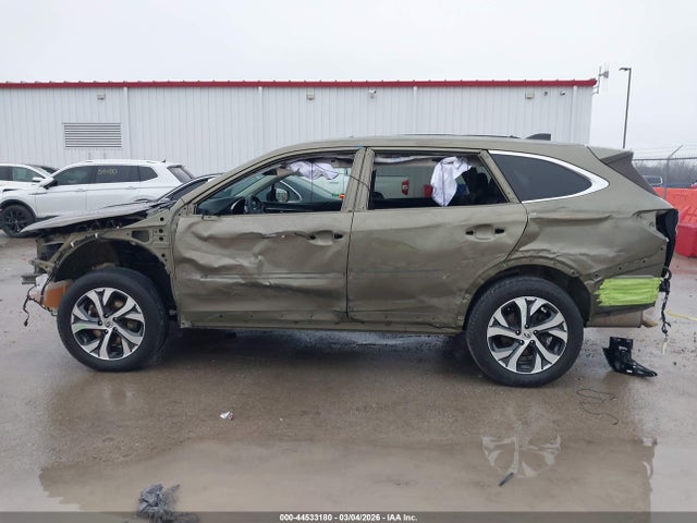 44533180 :رقم المزاد ، 4S4BTGND3M3151144 vin ، 2021 Subaru Outback Limited Xt مزاد بيع