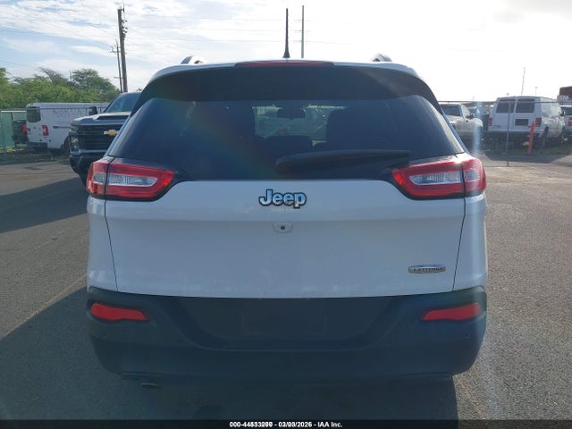 1C4PJLCB0JD560492 Jeep Cherokee Latitude Fwd