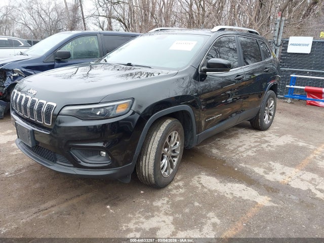 44533257 :رقم المزاد ، 1C4PJMLB2KD398159 vin ، 2019 Jeep Cherokee Latitude Plus 4x4 مزاد بيع