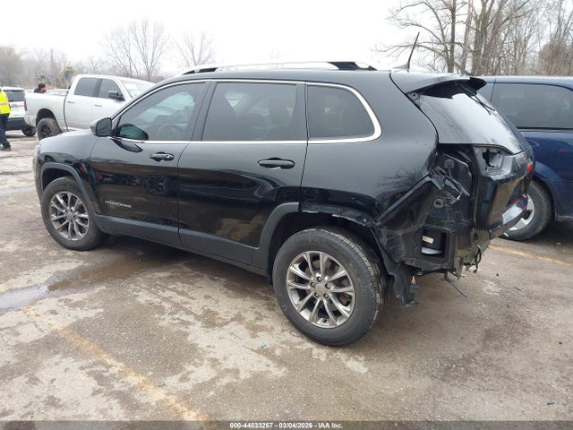 44533257 :رقم المزاد ، 1C4PJMLB2KD398159 vin ، 2019 Jeep Cherokee Latitude Plus 4x4 مزاد بيع