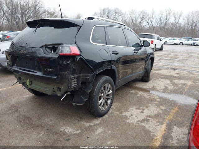 44533257 :رقم المزاد ، 1C4PJMLB2KD398159 vin ، 2019 Jeep Cherokee Latitude Plus 4x4 مزاد بيع