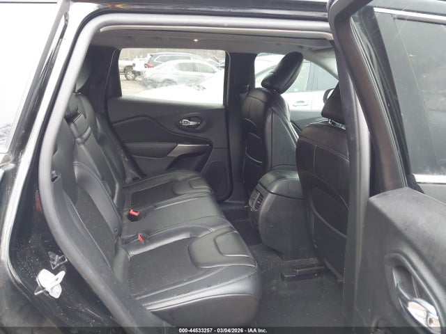 44533257 :رقم المزاد ، 1C4PJMLB2KD398159 vin ، 2019 Jeep Cherokee Latitude Plus 4x4 مزاد بيع