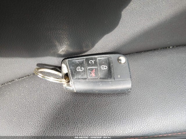 2015 Volkswagen Golf Gti 2.0t Se 4-door მანქანა იყიდება აუქციონზე, vin: 3VW4T7AUXFM037580, აუქციონის ნომერი: 44533267