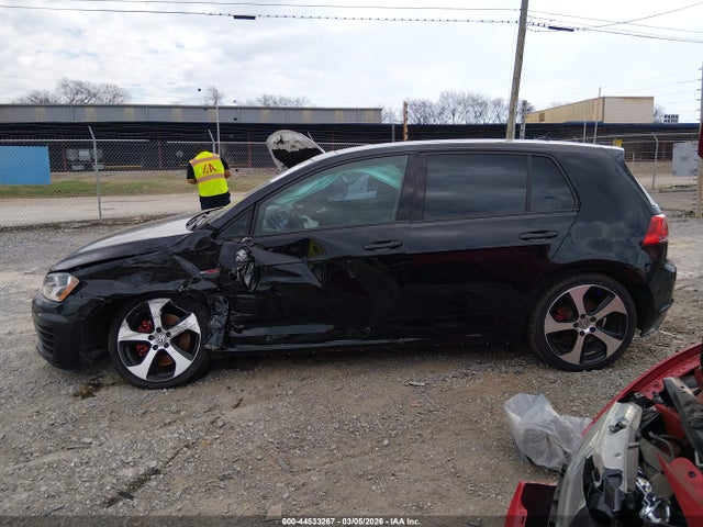 2015 Volkswagen Golf Gti 2.0t Se 4-door მანქანა იყიდება აუქციონზე, vin: 3VW4T7AUXFM037580, აუქციონის ნომერი: 44533267