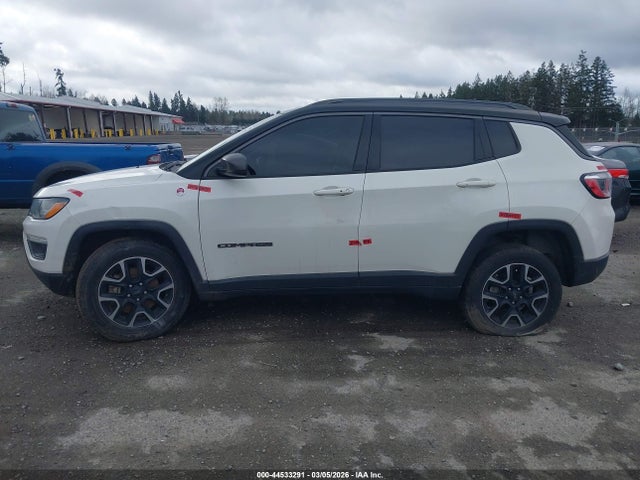 3C4NJDDB0KT660471 Jeep Compass Trailhawk 4x4