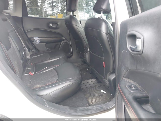 3C4NJDDB0KT660471 Jeep Compass Trailhawk 4x4