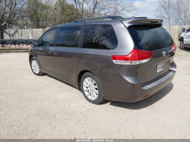Aukcja sprzedaży 2011 Toyota Sienna Xle, vin: 5TDDK3DC1BS005810, numer aukcji: 44533322