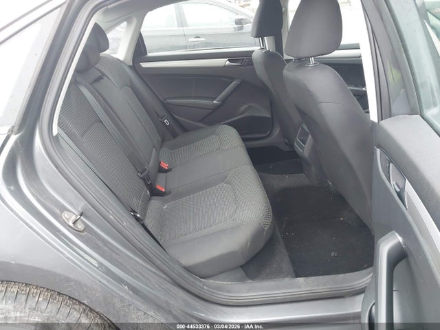 44533376 :رقم المزاد ، 1VWAT7A36HC017616 vin ، 2017 Volkswagen Passat 1.8t S مزاد بيع