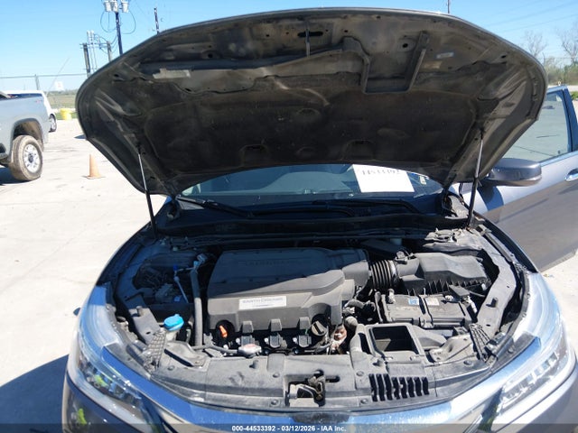 1HGCR3F97HA022174 Honda Accord Touring V6