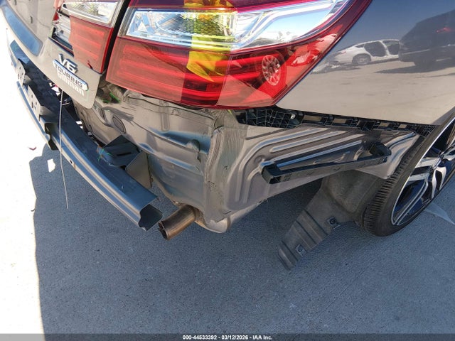 1HGCR3F97HA022174 Honda Accord Touring V6