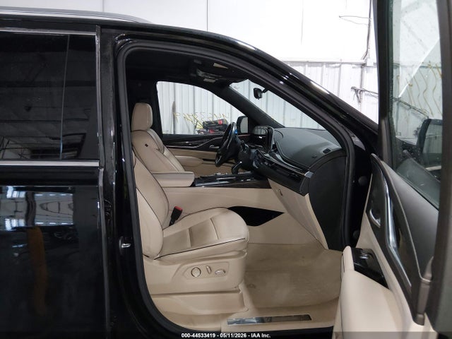 44533419 :رقم المزاد ، 1GYS4BKL1MR395236 vin ، 2021 Cadillac Escalade 4wd Premium Luxury مزاد بيع