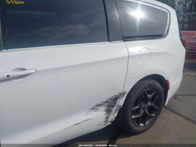 Продаж на аукціоні авто 2018 Chrysler Pacifica Touring L, vin: 2C4RC1BG1JR175248, номер лоту: 44533421