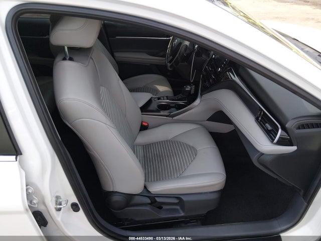Продажа на аукционе авто 2022 Toyota Camry Se Hybrid, vin: 4T1G31AK0NU581894, номер лота: 44533490
