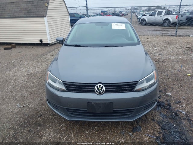 44533549 :رقم المزاد ، 3VWD07AJ8EM242523 vin ، 2014 Volkswagen Jetta 1.8t Se مزاد بيع