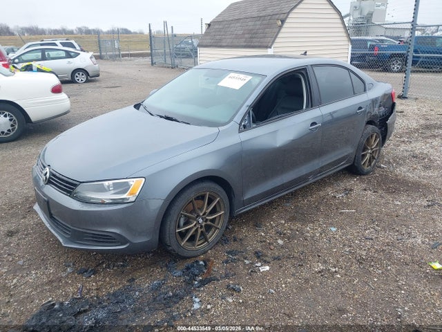 44533549 :رقم المزاد ، 3VWD07AJ8EM242523 vin ، 2014 Volkswagen Jetta 1.8t Se مزاد بيع