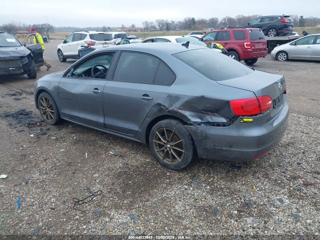 44533549 :رقم المزاد ، 3VWD07AJ8EM242523 vin ، 2014 Volkswagen Jetta 1.8t Se مزاد بيع