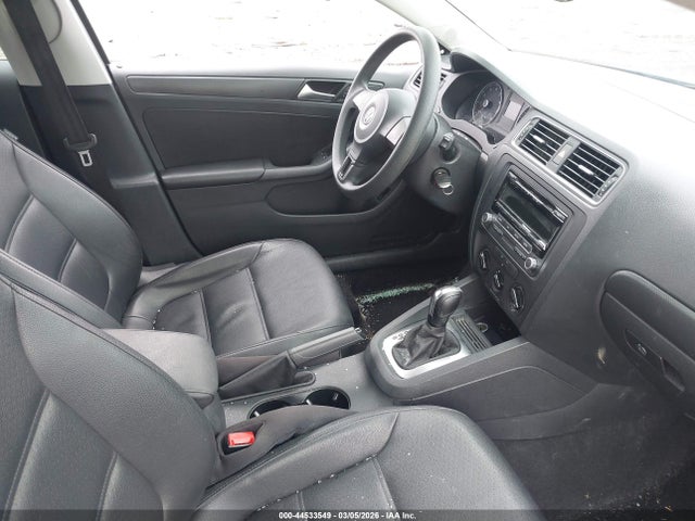 44533549 :رقم المزاد ، 3VWD07AJ8EM242523 vin ، 2014 Volkswagen Jetta 1.8t Se مزاد بيع