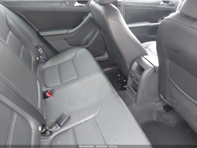 44533549 :رقم المزاد ، 3VWD07AJ8EM242523 vin ، 2014 Volkswagen Jetta 1.8t Se مزاد بيع
