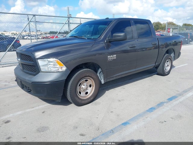 3C6RR7KG4KG619934 RAM 1500 Classic Tradesman 4x4 5&#039;7 Box