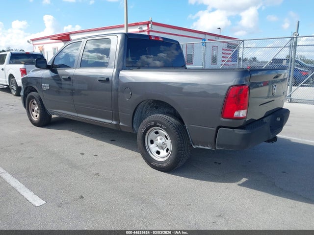 3C6RR7KG4KG619934 RAM 1500 Classic Tradesman 4x4 5&#039;7 Box