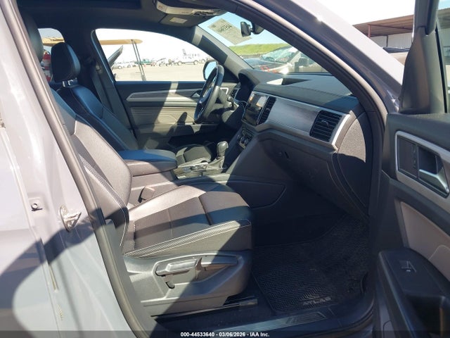 2022 VOLKSWAGEN ATLAS CROSS SPORT 1V2KE2CA9NC201538 Photo 4