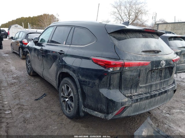 2022 TOYOTA HIGHLANDER 5TDGZRBH3NS208213 Photo 2