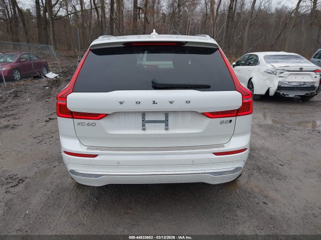 44533652 :رقم المزاد ، YV4L12RA6P1198943 vin ، 2023 Volvo Xc60 B5 Ultimate Bright Theme مزاد بيع