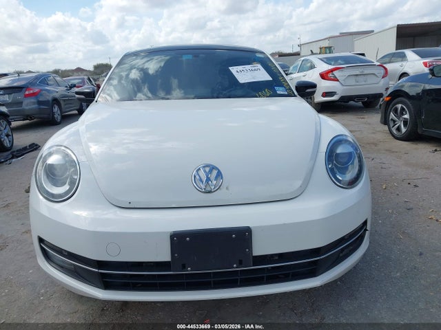 44533669 :رقم المزاد ، 3VWVA7ATXCM666060 vin ، 2012 Volkswagen Beetle 2.0t Turbo مزاد بيع