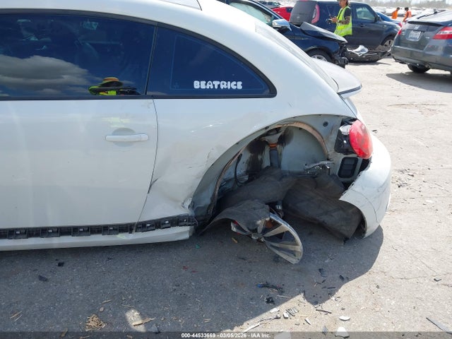 44533669 :رقم المزاد ، 3VWVA7ATXCM666060 vin ، 2012 Volkswagen Beetle 2.0t Turbo مزاد بيع