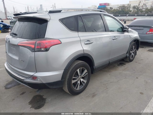 Toyota Rav4 Xle 2017 2T3WFREV4HW352197 Image 4