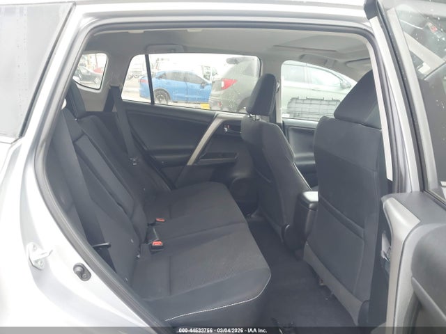 Toyota Rav4 Xle 2017 2T3WFREV4HW352197 Image 8