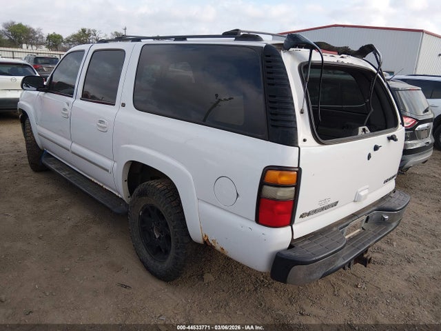 2003 CHEVROLET SUBURBAN 1500 3GNFK16ZX3G258825 Photo 2