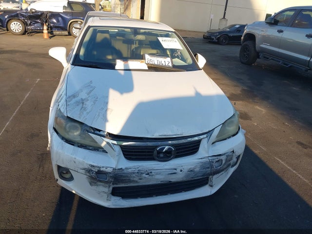 44533774 :رقم المزاد ، JTHKD5BH6B2004282 vin ، 2011 Lexus Ct 200h Premium مزاد بيع