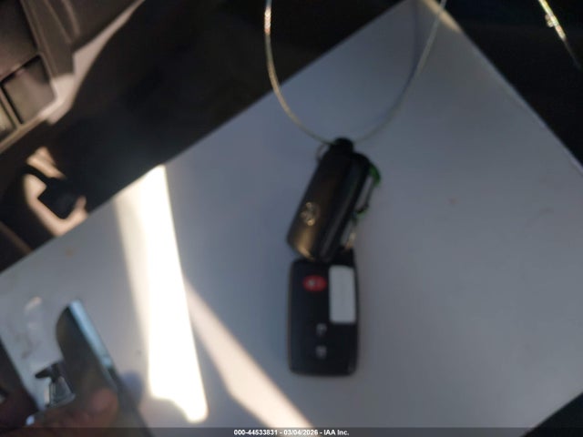 2010 Toyota Prius Iv მანქანა იყიდება აუქციონზე, vin: JTDKN3DU1A0122036, აუქციონის ნომერი: 44533831