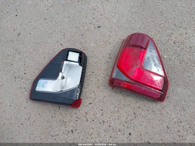 44533867 :رقم المزاد ، 1FTEW3KPXRKF58438 vin ، 2024 Ford F-150 Xlt مزاد بيع