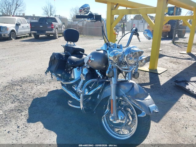 2016 HARLEY-DAVIDSON FLSTC 1HD1BWV10GB028056