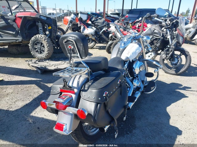 2016 HARLEY-DAVIDSON FLSTC 1HD1BWV10GB028056 Photo 3