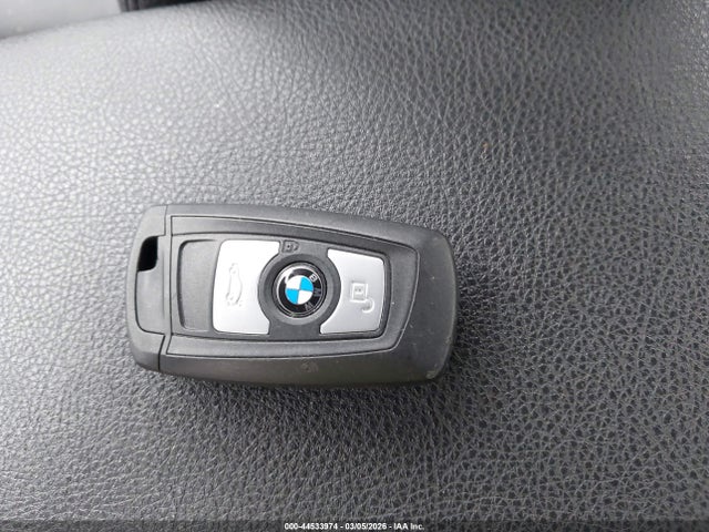 Продаж на аукціоні авто 2015 Bmw 320i Xdrive, vin: WBA3C3G55FNS75671, номер лоту: 44533974