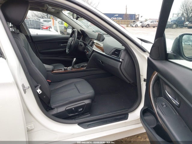Продаж на аукціоні авто 2015 Bmw 320i Xdrive, vin: WBA3C3G55FNS75671, номер лоту: 44533974